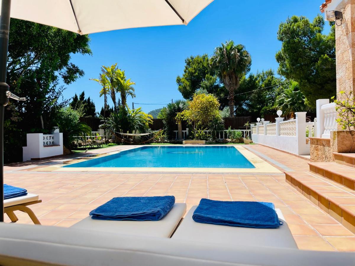 Villa Con Piscina Gigante Sant Francesc de s'Estany Exterior photo
